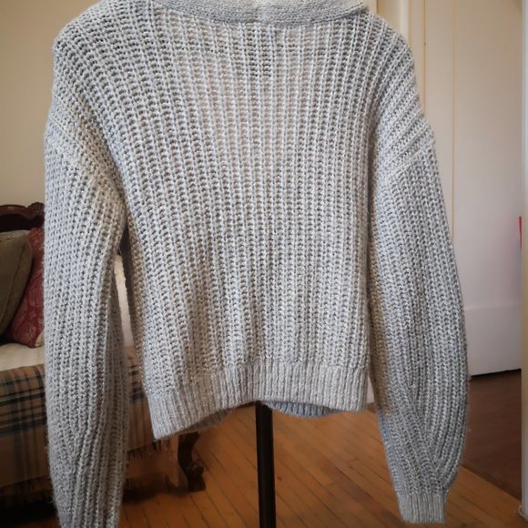 Abercrombie & Fitch classic gray vneck cardigan - Picture 5 of 11